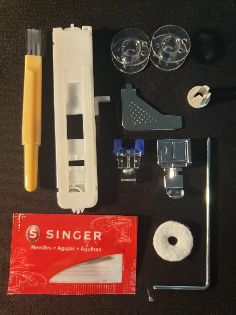 Tools included with the Singer Heavy Duty 4423